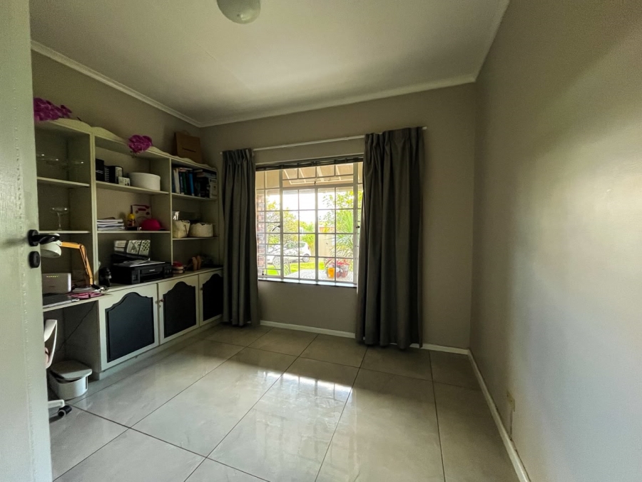 4 Bedroom Property for Sale in Vanes Estate Eastern Cape